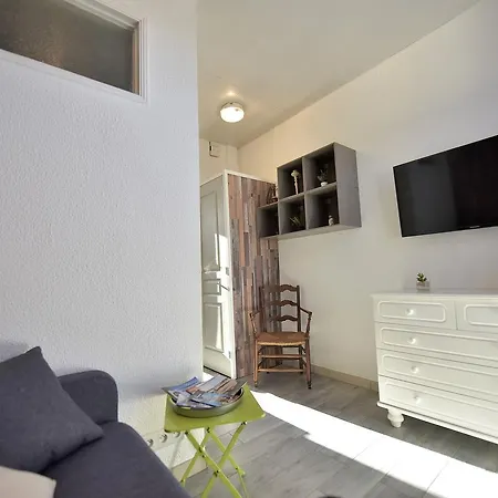 La - 50m Front De Apartamento